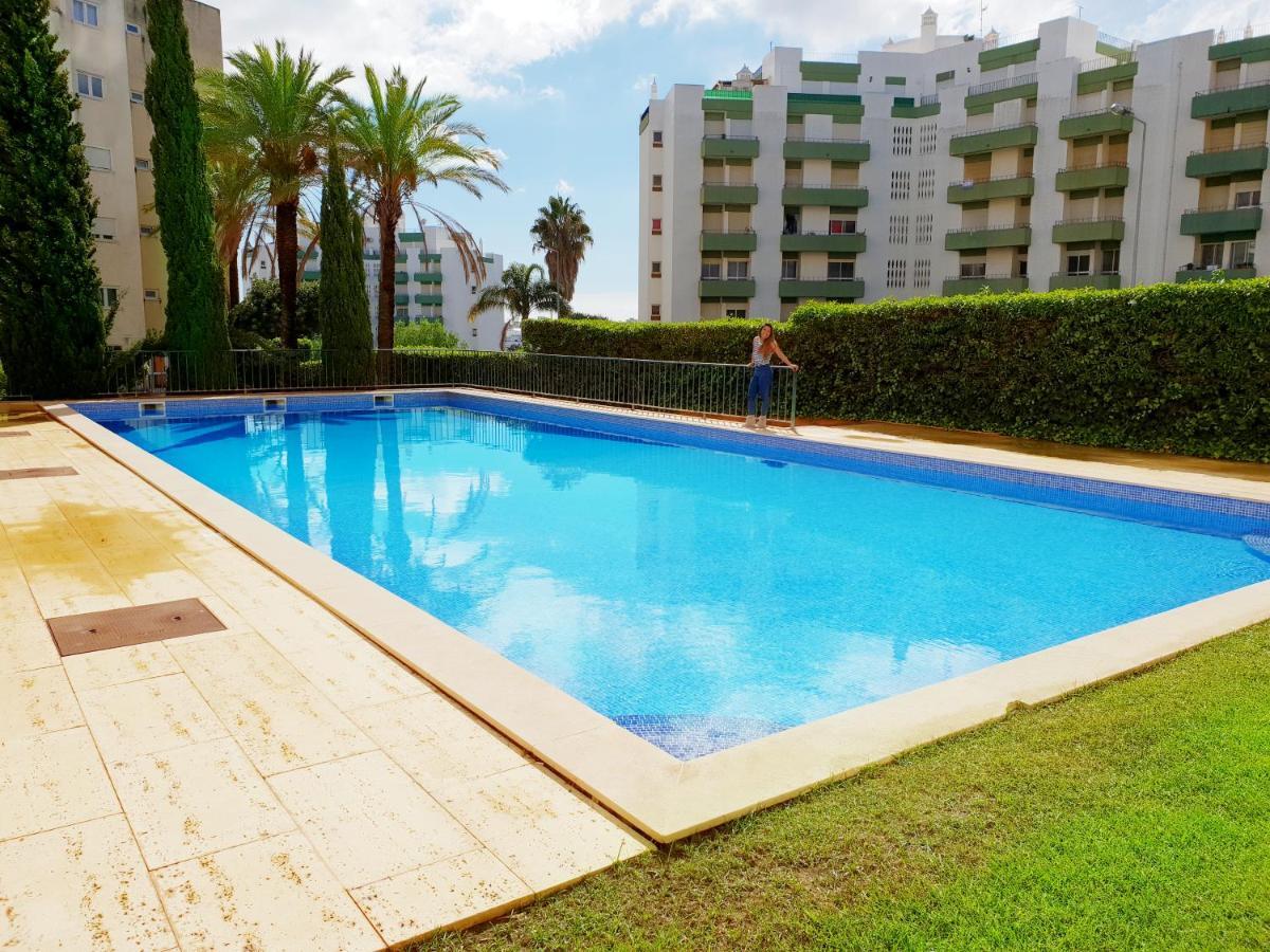 Gorgeous Apartment In Portimao Bagian luar foto